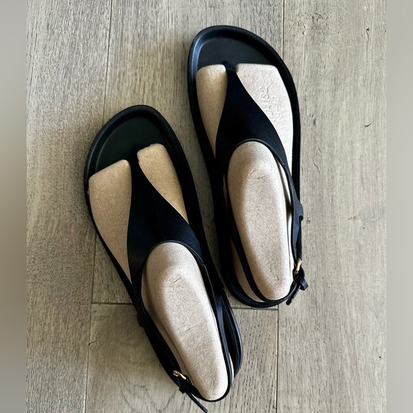 Zara flat leather sandal, black size 10 US size 41 European. - Picture 2 of 10